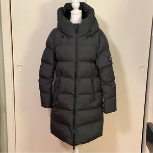 Stylish Dark Green Women's Long Puffer Jacket